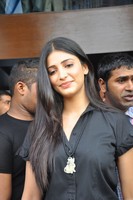 Shruti Hassan At Gas Outlet Launch